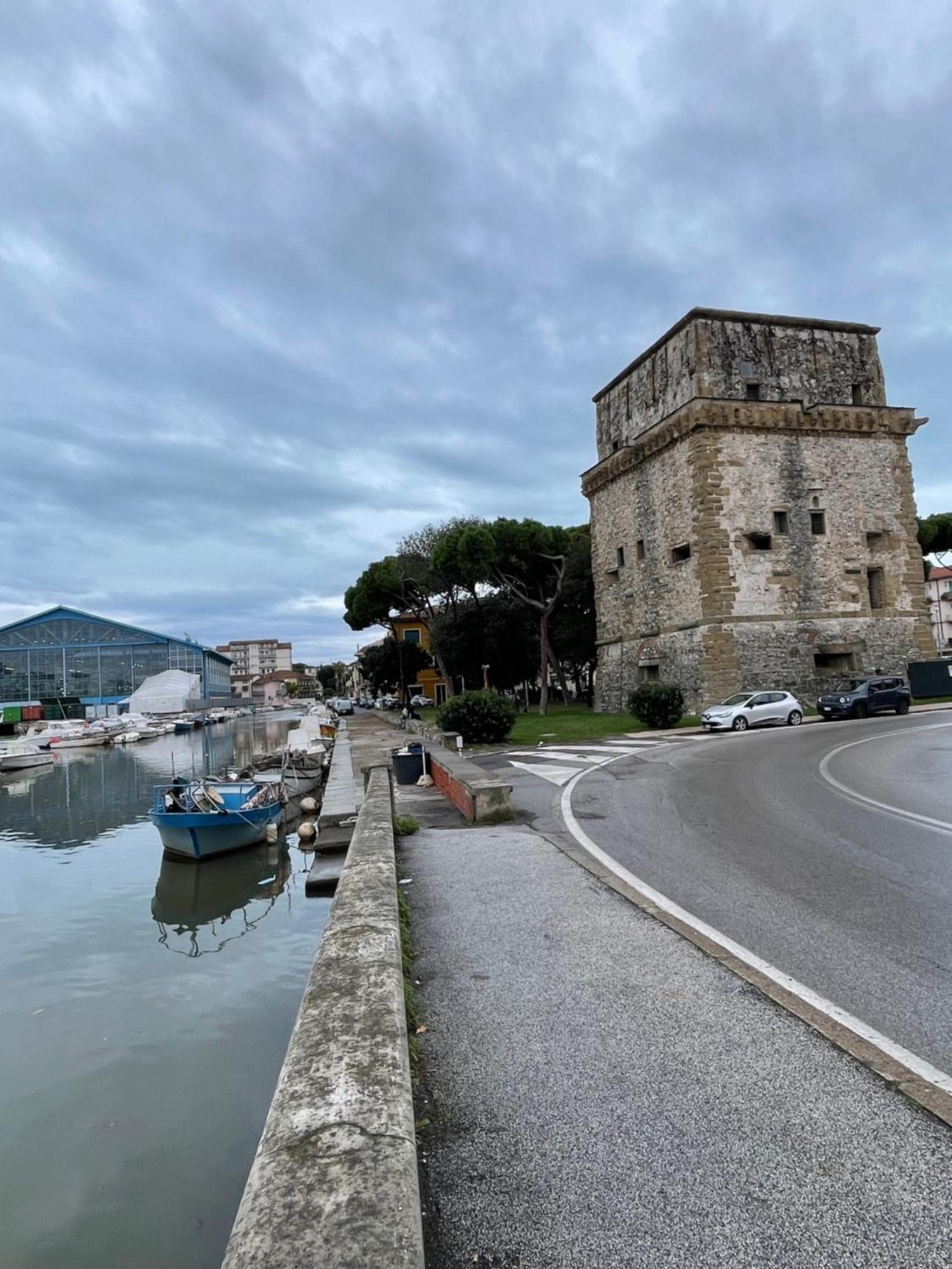 Appartamento La Brezza Viareggina A 500 Mt Dal Mare, Dal Carnevale E Dagli Stabilimenti Balneari Viareggio Esterno foto